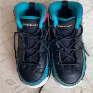 Toddler Jordan’s retro 9